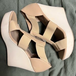 Wedge zipper sandals